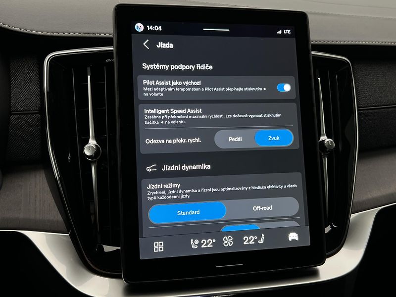 Volvo XC90 (2026) B5 AWD DARK PLUS - fotka 38 z 43