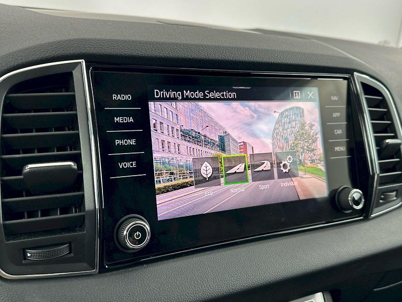 Škoda Karoq (2021) DSG 1.5TSI 110kW Style - fotka 13 z 32