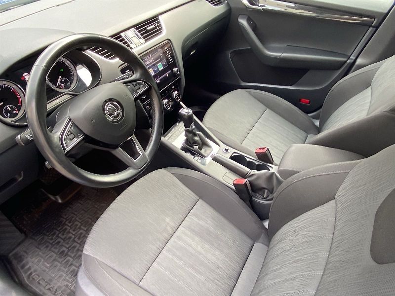 Škoda Octavia (2018) 1.5 TSI DSG Style - fotka 8 z 34
