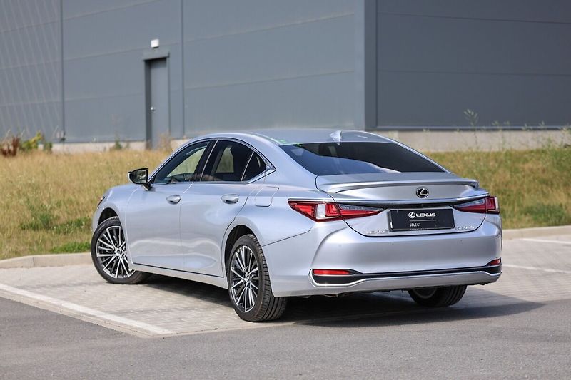Lexus ES 300h 300H 2,5 HEV BUSINESS EDITION - fotka 5 z 25