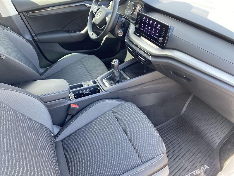 Škoda Octavia (2024) Combi 2.0 TDI Ambition - fotka 10 z 31