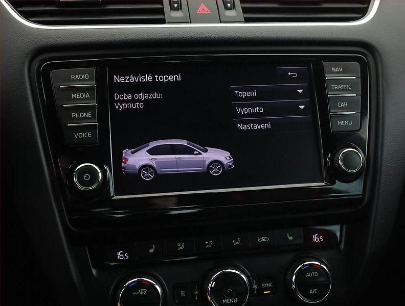 Škoda Octavia (2016) RS 2.0 TDI 4x4 DSG, 4X4 - fotka 16 z 21