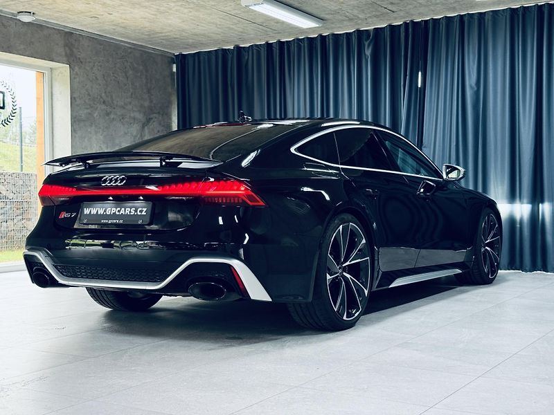 Audi RS 7 (2022) CARBON*VALCONA*NEZ.TOP*ZÁRUKA - fotka 7 z 43