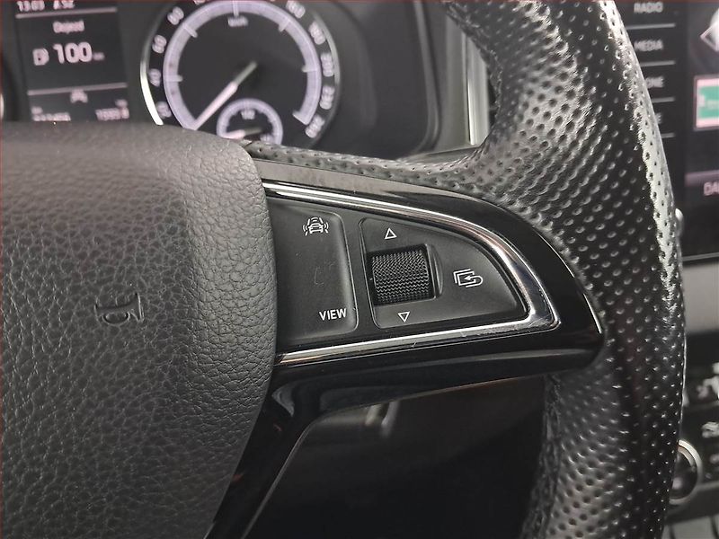 Škoda Karoq (2019) Ambition 2.0 TDI, Navi - fotka 17 z 19