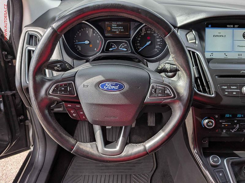 Ford Focus (2018) 1.6TDCi, 2.maj,ČR, Titanium - fotka 15 z 17