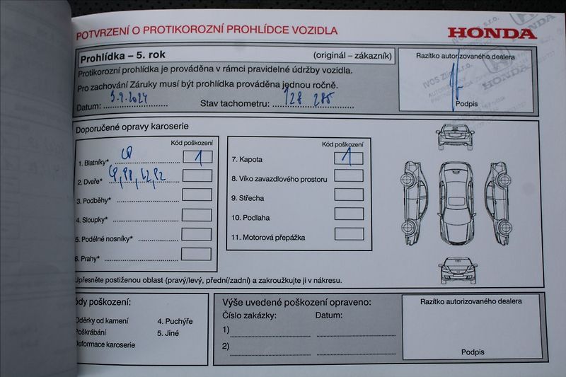 Honda CR-V 2,0 i  DPH,A/T,4x4,EXECUTIVE - fotka 45 z 47