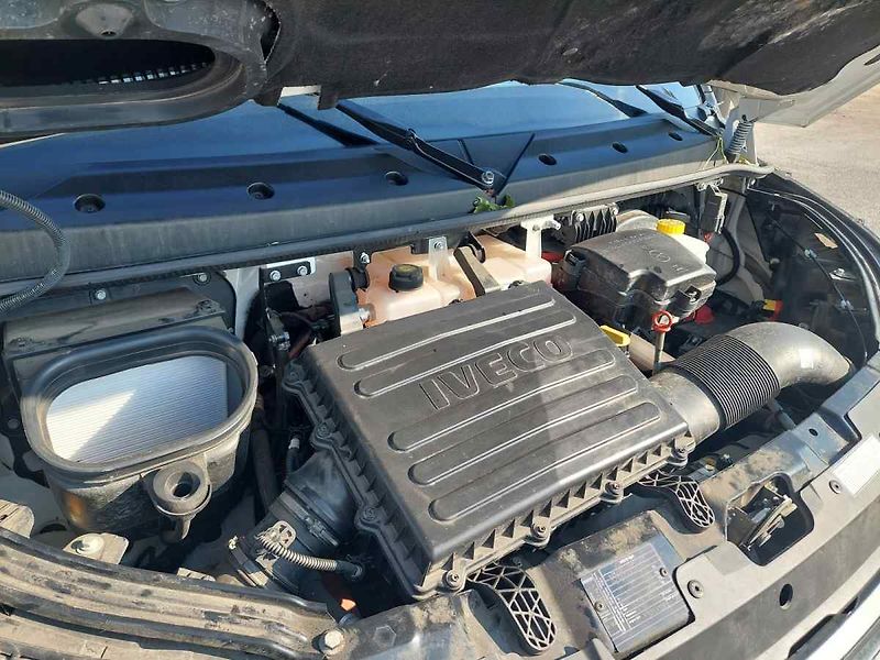 Iveco Ostatní 35S18 L4H2 Pojízdná dílna - fotka 14 z 42