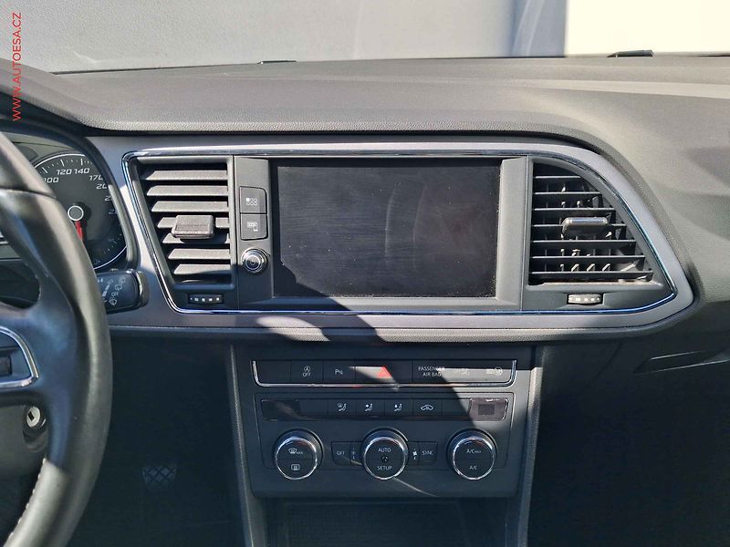 Seat Leon (2020) 1.0 TSi, Style, LED - fotka 12 z 16