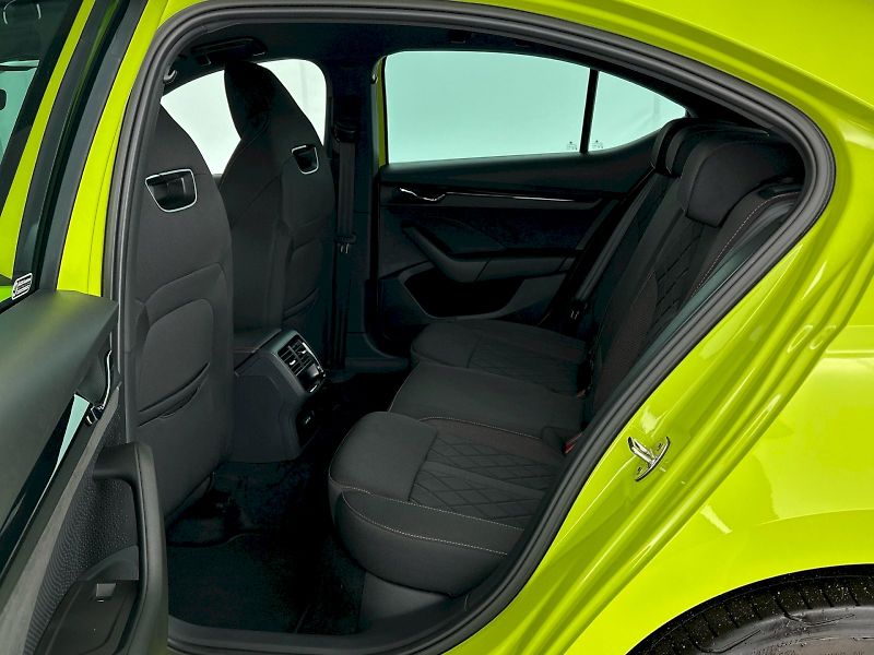 Škoda Octavia (2024) iV DSG 1.4TSI 180kW RS - fotka 8 z 33