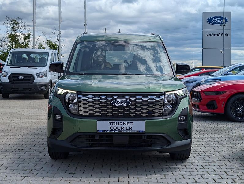 Ford Tourneo Courier (2026) Titanium, Tourneo, 43 kWh Elek - fotka 8 z 19