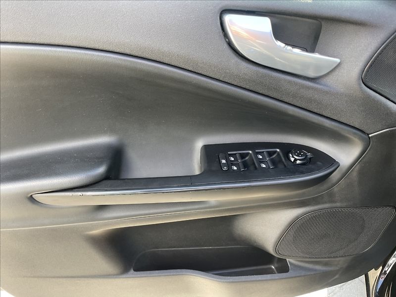 Alfa Romeo Giulietta 1,4 i 16V T 110KW XENON odp.DP - fotka 24 z 37