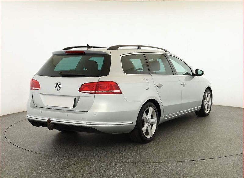 Volkswagen Passat (2014) 2.0 TDI, Navi, Tempomat - fotka 5 z 18