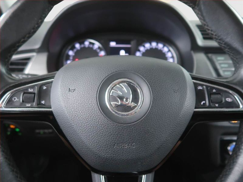 Škoda Fabia (2017) Style 1.2 TSI, Serv.kniha - fotka 15 z 20