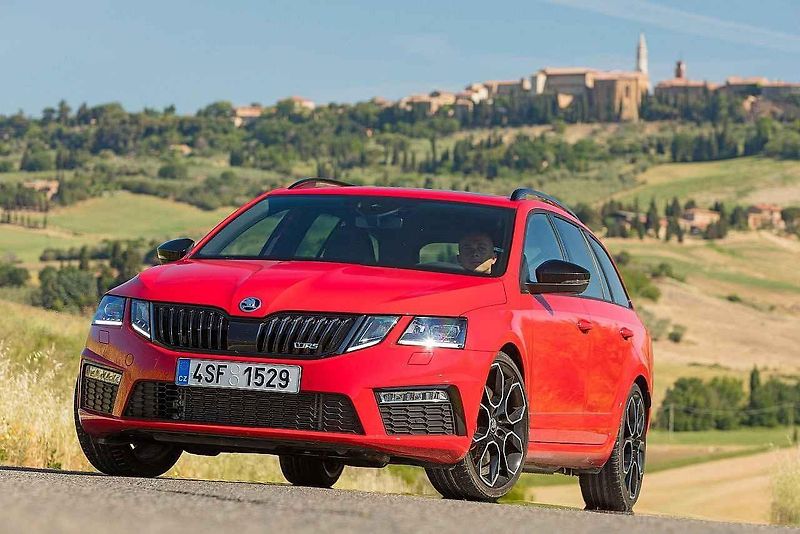 Škoda Octavia RS 245.