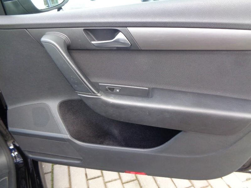 Volkswagen Passat 2,0 TDI Comfortline  103 kW - fotka 27 z 27