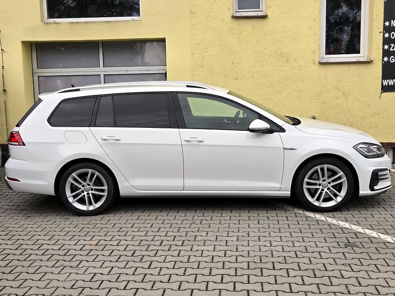 Volkswagen Golf 2,0GTD 135kW DSG, DPH, SERVIS  - fotka 8 z 51