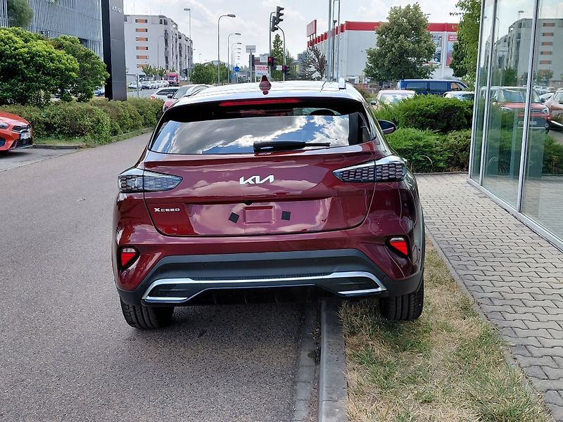 Kia XCeed Steel Edition 1,6 T-GDi GPF 7D - fotka 7 z 12