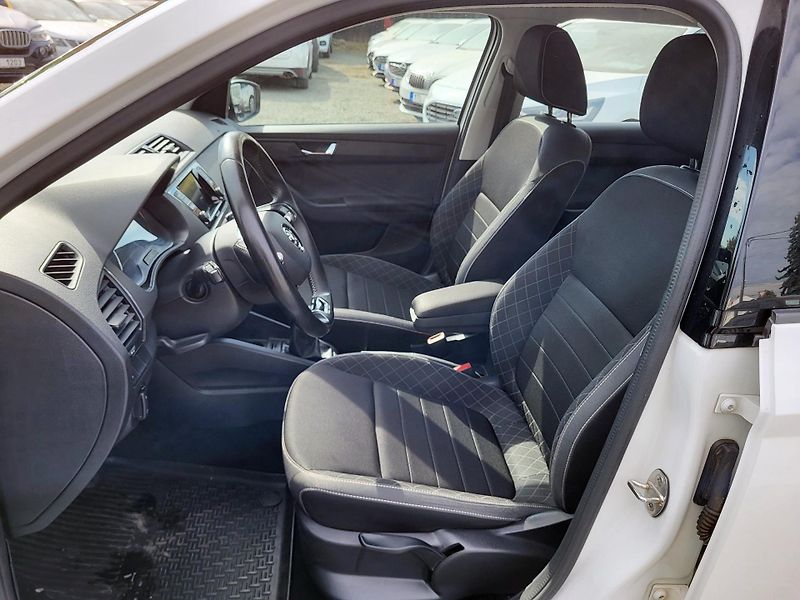 Škoda Fabia 1.0 TSI AMBITION Combi TOUR - fotka 7 z 46