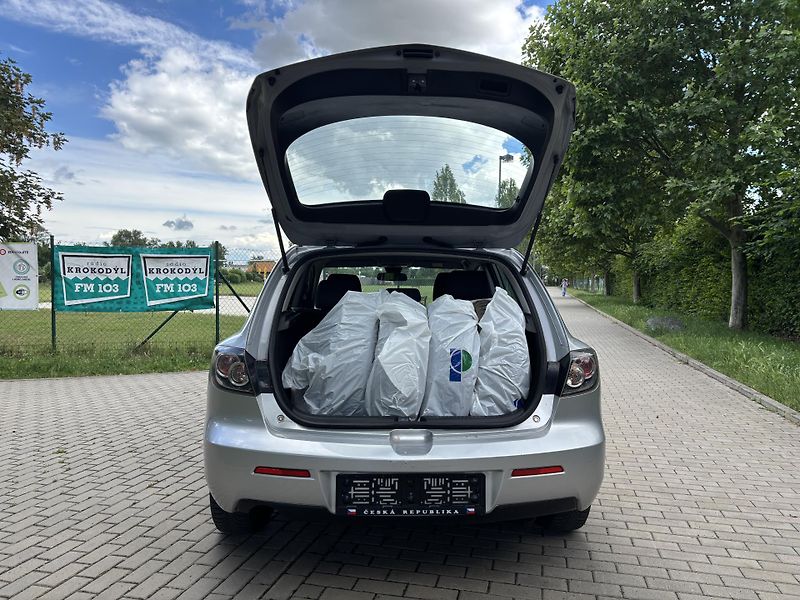 Mazda 3 1.6 Active - fotka 17 z 28