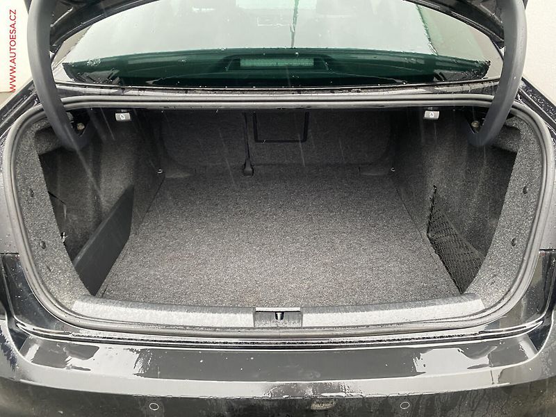 Volkswagen Jetta (2014) 2.0 TDi, DSG, bixen, TZ - fotka 7 z 20