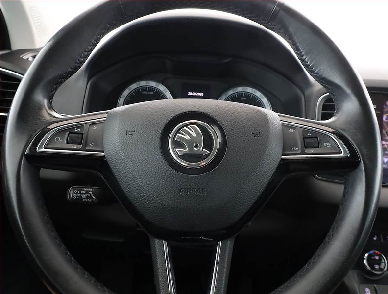 Škoda Karoq (2020) Style 1.6 TDI, Kůže, Navi - fotka 8 z 18