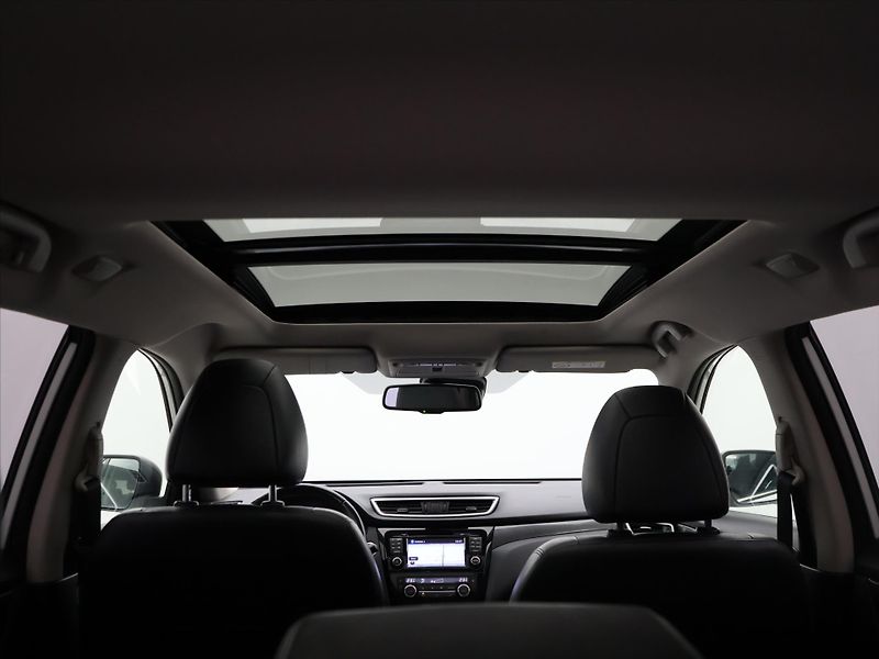 Nissan X-Trail 1,6 dCi 130kw 4WD Kůže Panoram - fotka 28 z 35