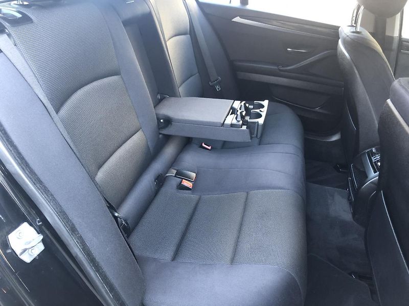 BMW Řada 5 (2015) 518d Touring NAVI velmi pěkný - fotka 43 z 76