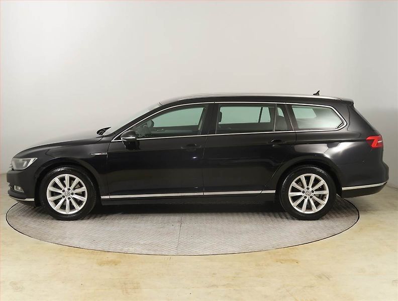 Volkswagen Passat (2018) 2.0 TDI, 4X4, Automat, Kůže - fotka 3 z 19