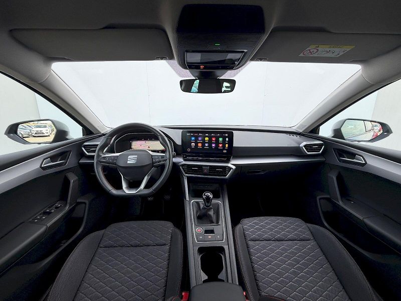 Seat Leon (2024) FR 1.5 TSI 110kW SP - fotka 9 z 35