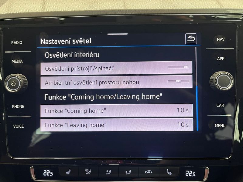 Volkswagen Passat 2.0 TDi LED SVĚTLA, rezervace - fotka 68 z 96