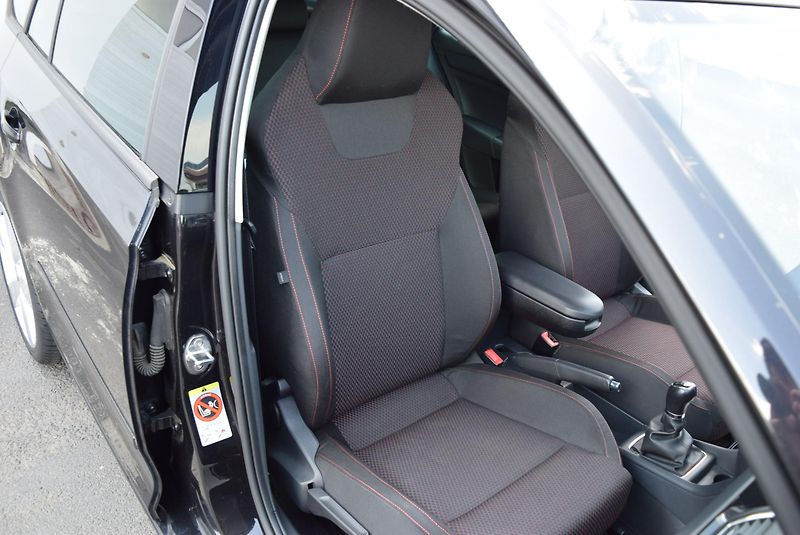 Škoda Rapid (2014) 1.2TSI 77kw ELEGANCE XEN ALU  - fotka 33 z 48