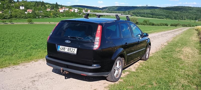 Ford Focus (2005) kombi 1.6 Ti-VCT Sport  - fotka 5 z 17