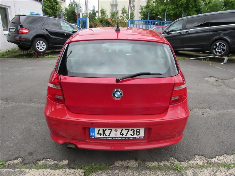 BMW Řada 1 1,6 90kW 116I - fotka 5 z 27
