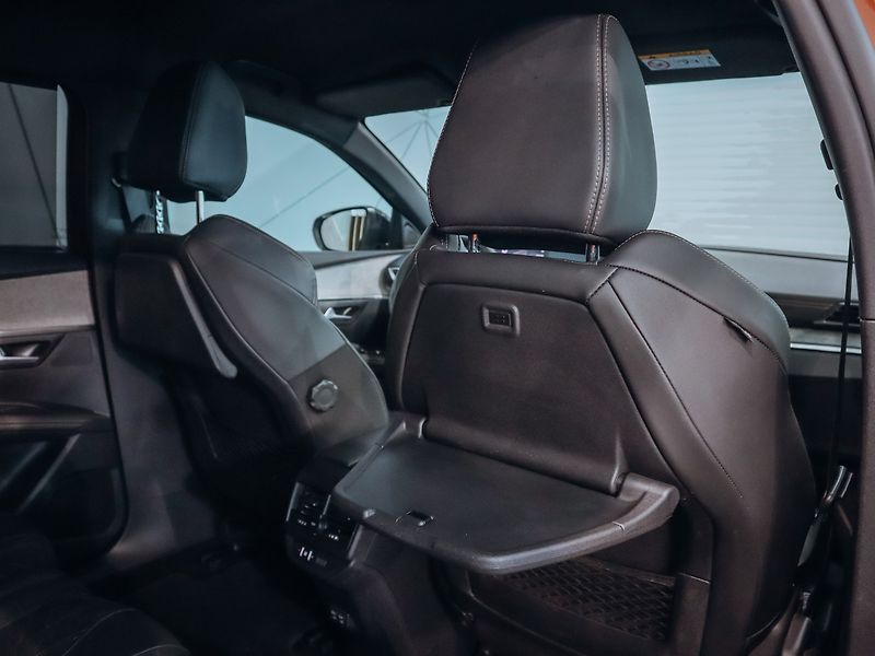 Peugeot 5008 1.6 PureTech GT-line - fotka 26 z 29