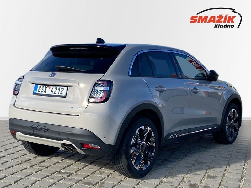 Fiat 600 (2025) La Prima Turbo 1,2 (136k) - fotka 5 z 32