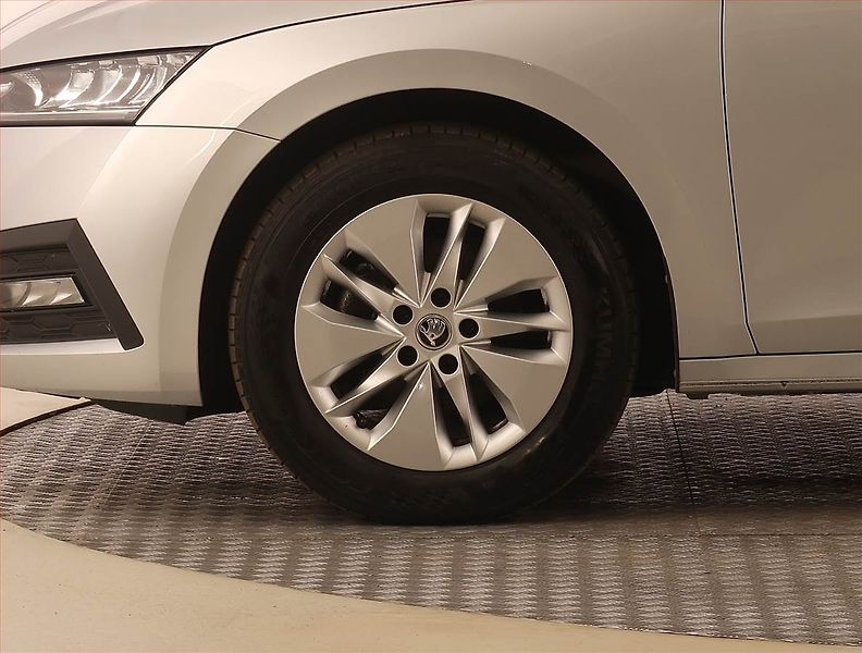 Škoda Octavia (2022) Ambition 2.0 TDI, Serv.kniha - fotka 14 z 22