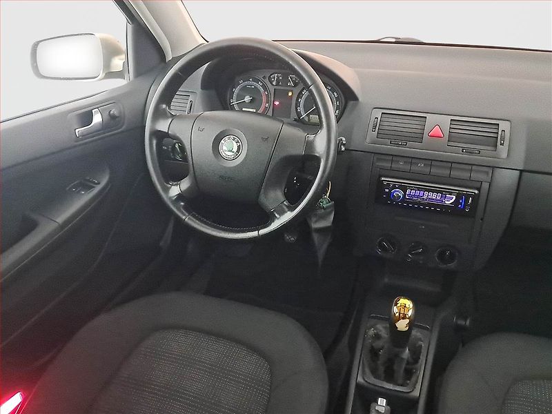 Škoda Fabia (2005) 1.4 16V, nová STK, Klima - fotka 7 z 15