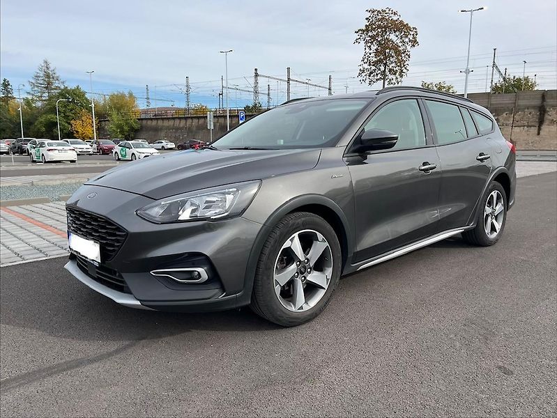 Ford Focus (2021) Active 1.0EcoBoost Hybrid - fotka 2 z 9