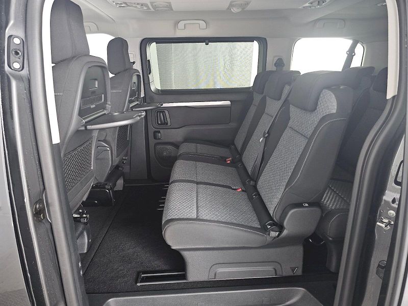 Toyota ProAce Verso (2025) L1 2.0D 180k 8AT FAMILY 8S WEB - fotka 7 z 33