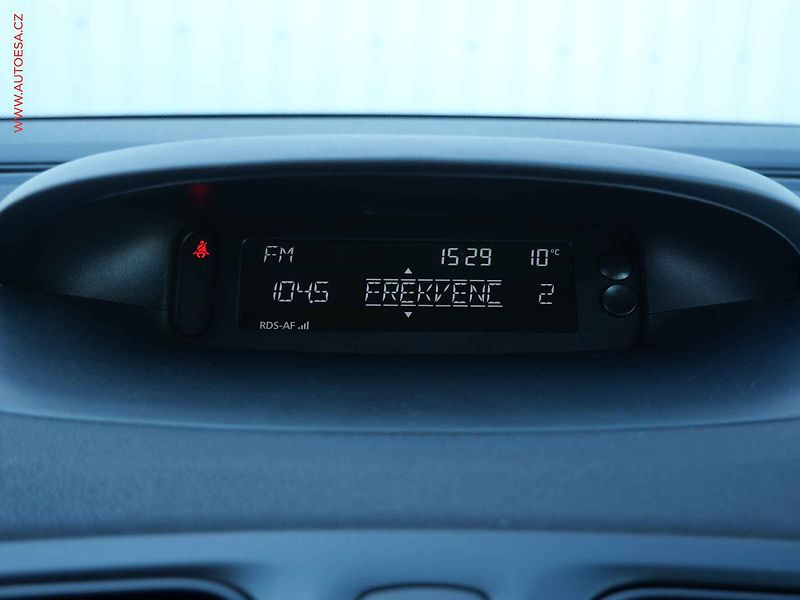 Renault Fluence (2013) 1.6i 16V, ČR, Techno - fotka 19 z 19