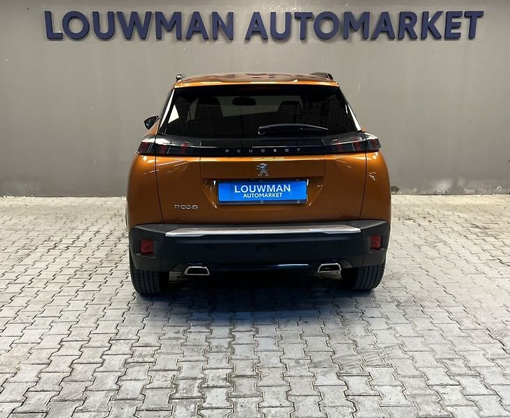 Peugeot 2008 1.2 PureTech 130 Allure - fotka 14 z 16