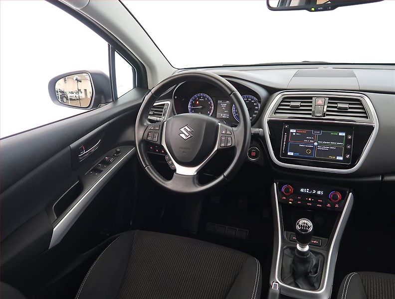 Suzuki SX4 S-Cross (2018) 1.4 BoosterJet, ČR,1.maj - fotka 7 z 21