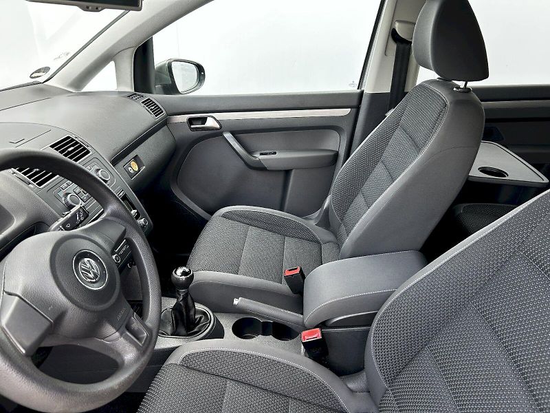 Volkswagen Touran (2011) 2.0 TDI 103kW DPF MP6 Comfortl - fotka 19 z 27