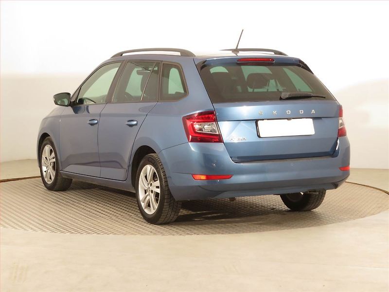 Škoda Fabia (2021) Style Plus 1.0 TSI, Automat - fotka 4 z 17