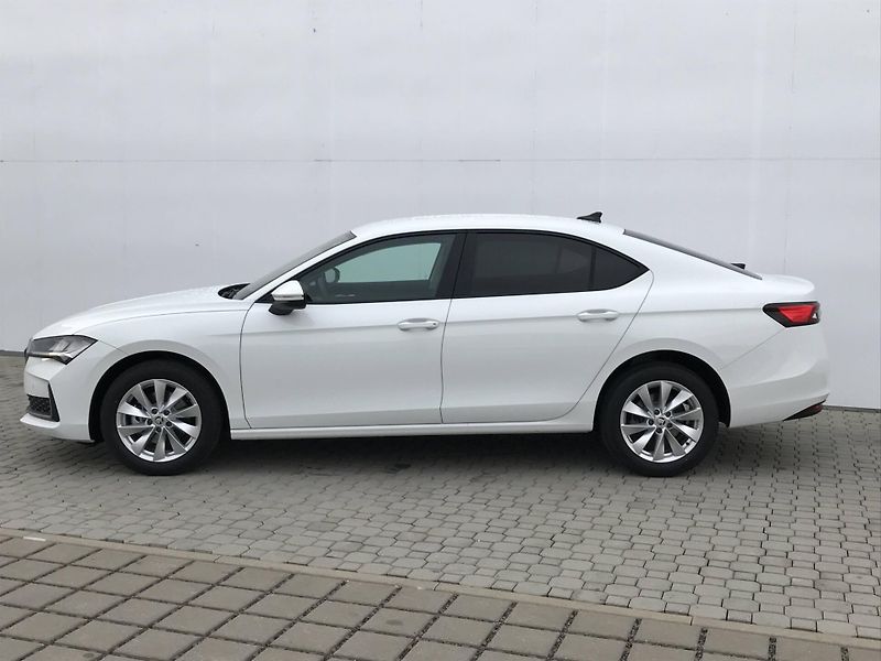 Škoda Superb (2025) Selection 7DSG 2,0TDI - fotka 2 z 4