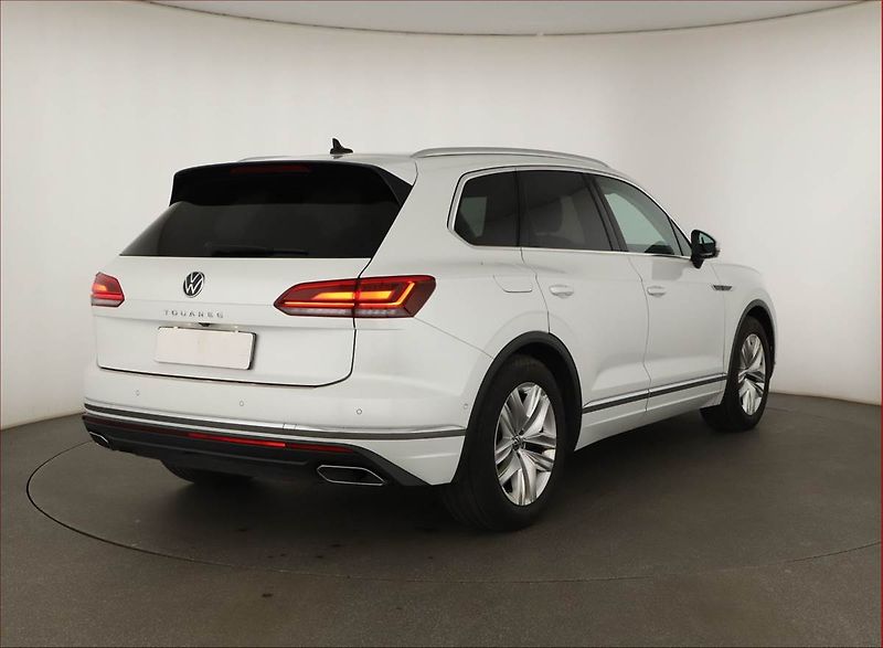 Volkswagen Touareg (2022) 3.0 TDI - fotka 5 z 23