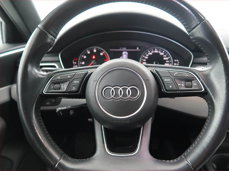 Audi A4 (2018) 40 TFSI, Automat, Navi - fotka 23 z 24