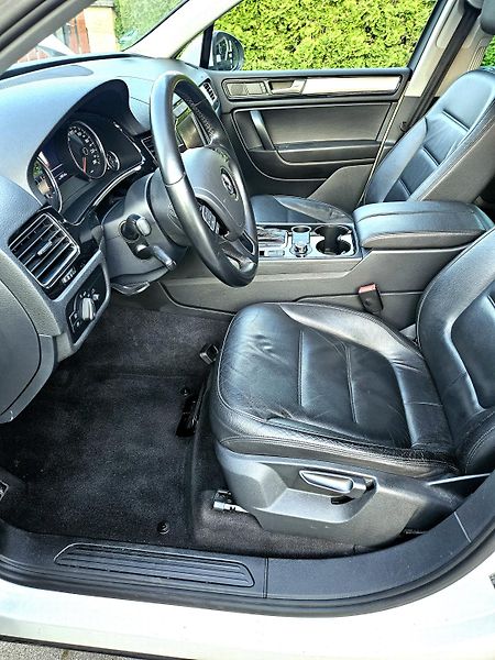 Volkswagen Touareg (2011) 3.0TDI, NOVÉ ROZVODY, TOP STAV - fotka 5 z 14