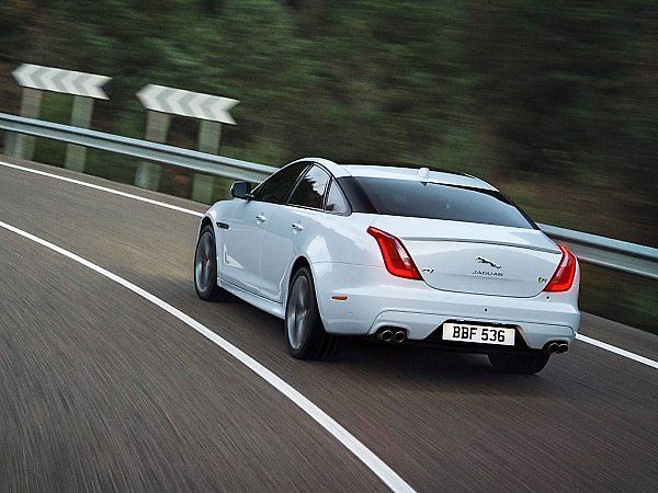 Jaguar XJR.