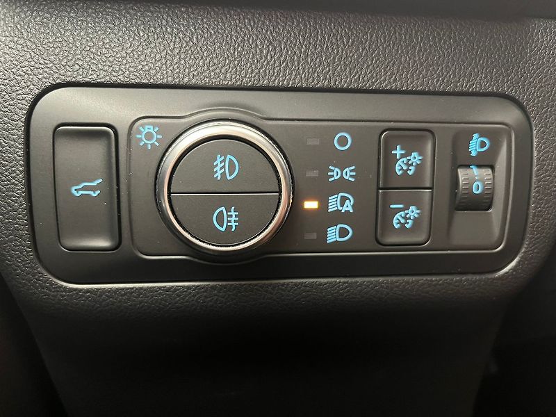 Ford Kuga 2.5 Duratec HEV 4x4 ST-LINE - fotka 18 z 66
